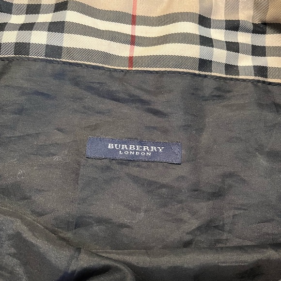 Burberry Tote Bag - Picture 3 of 9